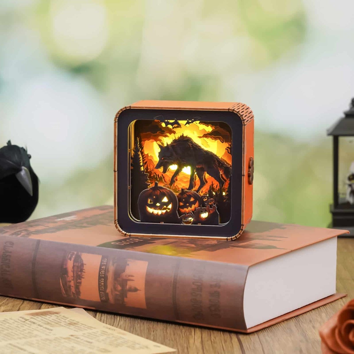 kaayee-night-light-halloween-wolf-holzpuzzle-nachtlicht-solo image 2