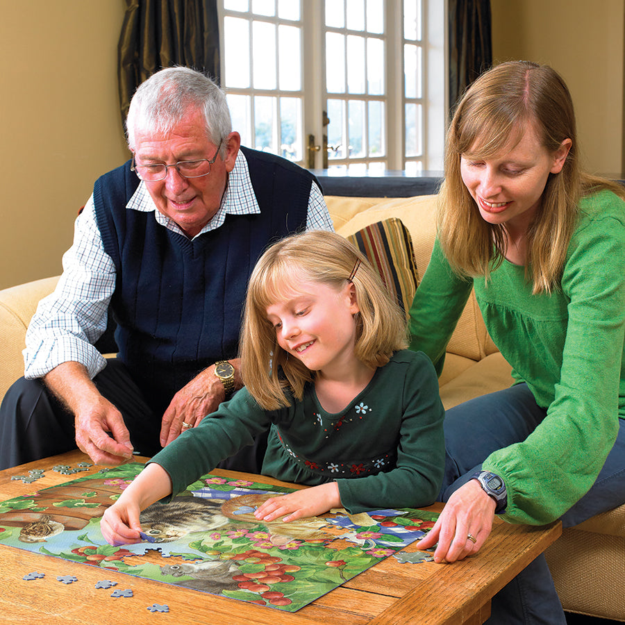 cobble-hill-family-pieces-350-under-the-cherry-tree-puzzle-350-teile image 4