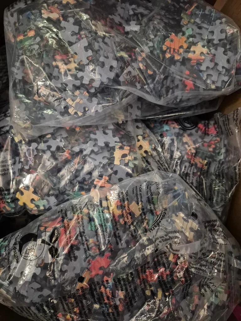 ulmer-puzzleschmiede-puzzle-1000-teile-berraschungs-paket-3x1000-beutel-2 image 1