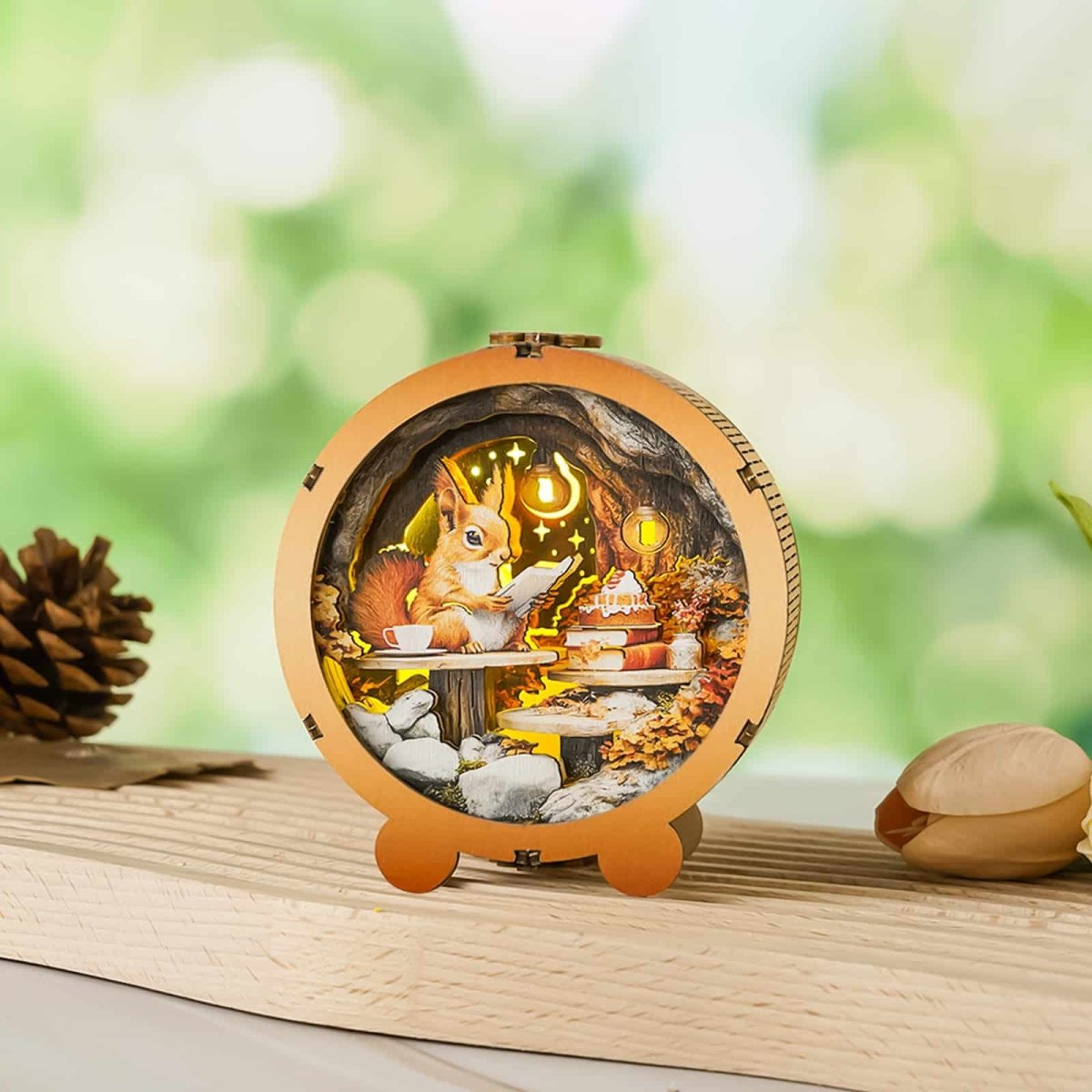 kaayee-night-light-squirrel-s-cozy-corner-holz-nachtlicht-nur-lampe image 2